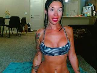 tighttinymilf webcam