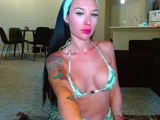 tighttinymilf's CamSoda show and profile