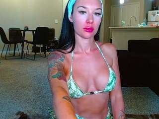 tighttinymilf webcam