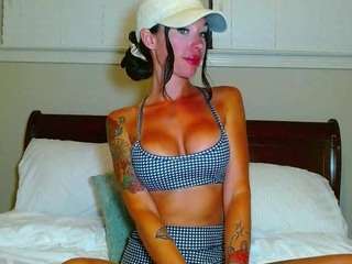 tighttinymilf Live Webcam on CamSoda