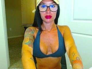 tighttinymilf webcam