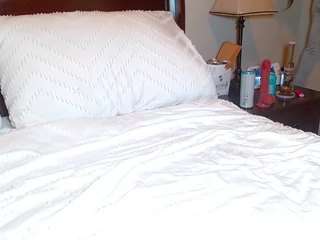 tighttinymilf webcam