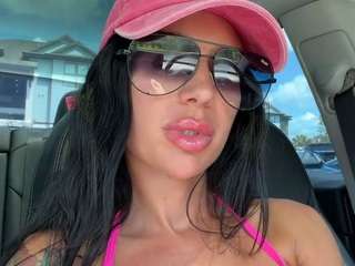 tighttinymilf