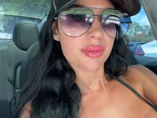 tighttinymilf Live Webcam on CamSoda