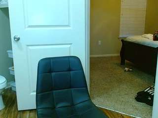 tighttinymilf's live room