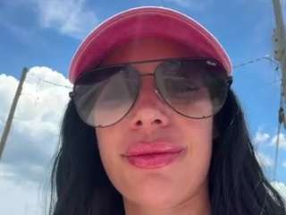 tighttinymilf Live Webcam on CamSoda