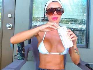 tighttinymilf Live Webcam on CamSoda
