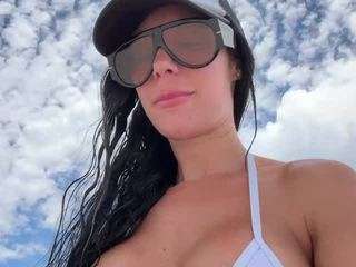 tighttinymilf