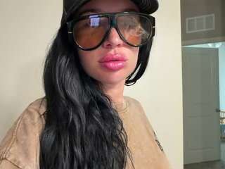 tighttinymilf Sex Cam Show