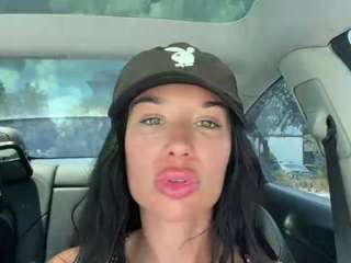 tighttinymilf