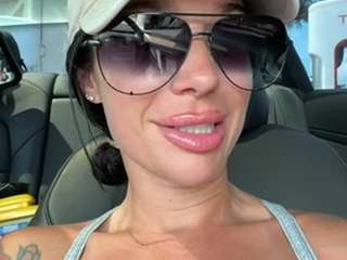 Tight Tiny MILF live cam