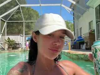 tighttinymilf
