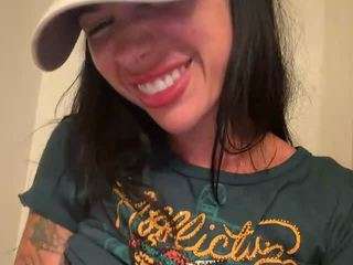 tighttinymilf