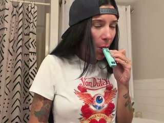 tighttinymilf