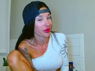 tighttinymilf