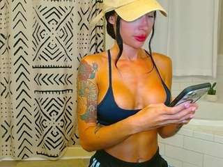 tighttinymilf