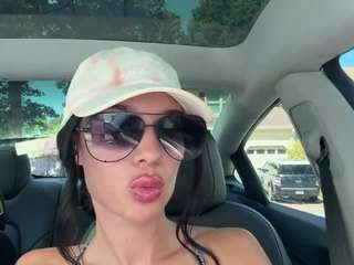 tighttinymilf