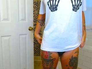 tighttinymilf