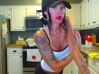 tighttinymilf