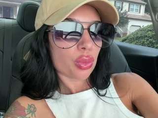 tighttinymilf