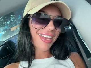 tighttinymilf