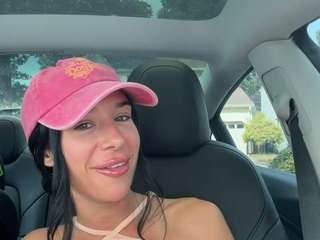 tighttinymilf live
