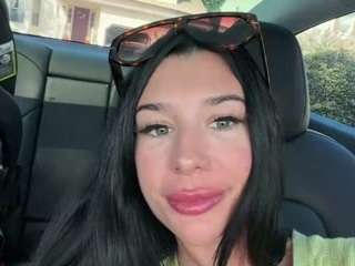 Tight Tiny MILF live cam preview