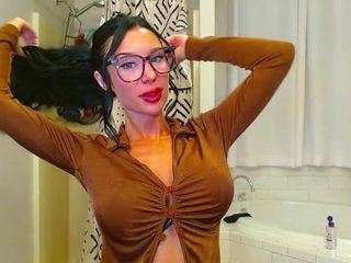 tighttinymilf