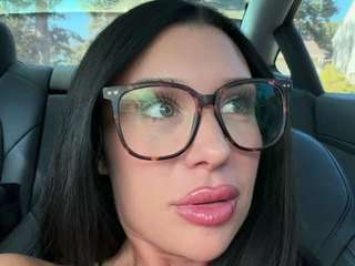 tighttinymilf