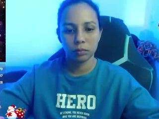 aslyandrea Live Webcam on {site_name}