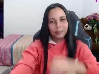 aslyandrea Live Webcam on CamSoda