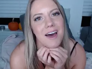 Candice Dare's Live Sex Cam Show