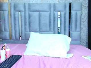 veronicaroose Live Webcam on CamSoda