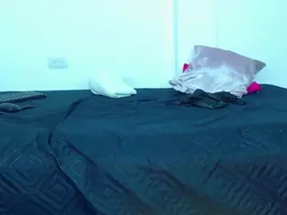 alejandrahottx1's Live Sex Cam Show