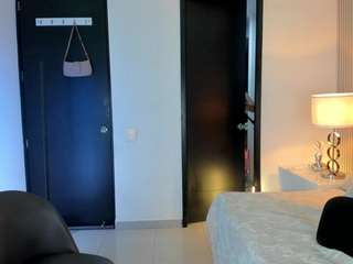 viioletlover Live Webcam on {site_name}