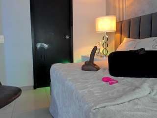 viioletlover from CamSoda is Freechat