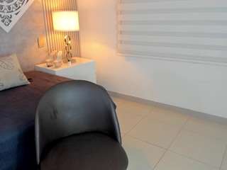 Live webcam model viioletlover on Soda Cams