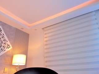 Live webcam model viioletlover on Soda Cams