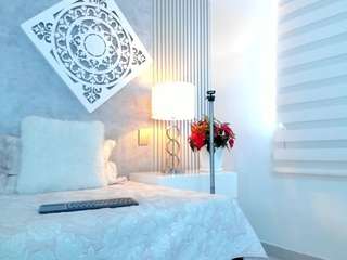 Live webcam model viioletlover on Soda Cams