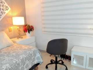 viioletlover Live Webcam on CamSoda