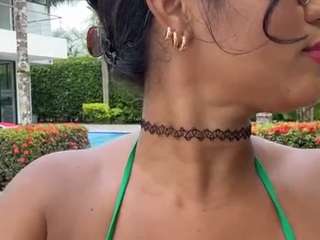 Live webcam model viioletlover on Soda Cams