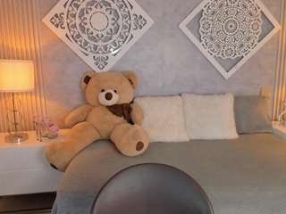 viioletlover Live Webcam on CamSoda