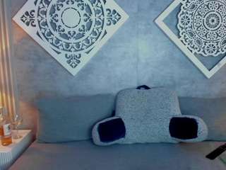 viioletlover Live Webcam on CamSoda