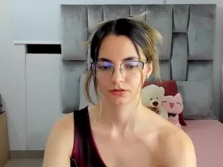 Miahtaylor's Live Sex Cam Show