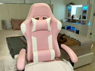 parisloveee03 webcam