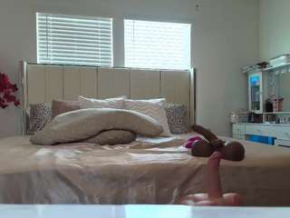 parisloveee03 webcam