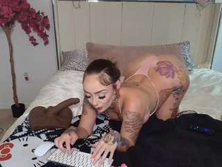 parisloveee03 webcam