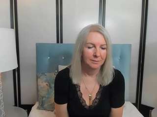 le modèle ericaxxx est en webcam porno dans un show sur le site camsoda, il possède les tags suivants: ass,big ass,tease,spank,sexy,role play,no smoking,natural,lingerie,joi,foot fetish,fetish,feet,erotic dance,drinking,domination,dirty talk,cock rating,blue eyes,big tits