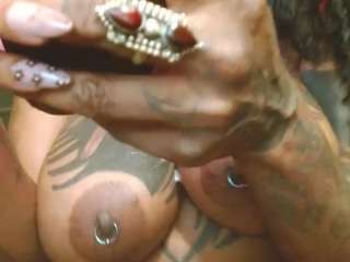 Live webcam model liquidfire on Soda Cams