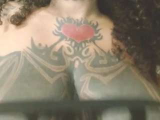 Live webcam model liquidfire on Soda Cams